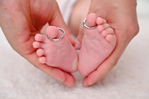 成都满月宝宝只放屁不排便